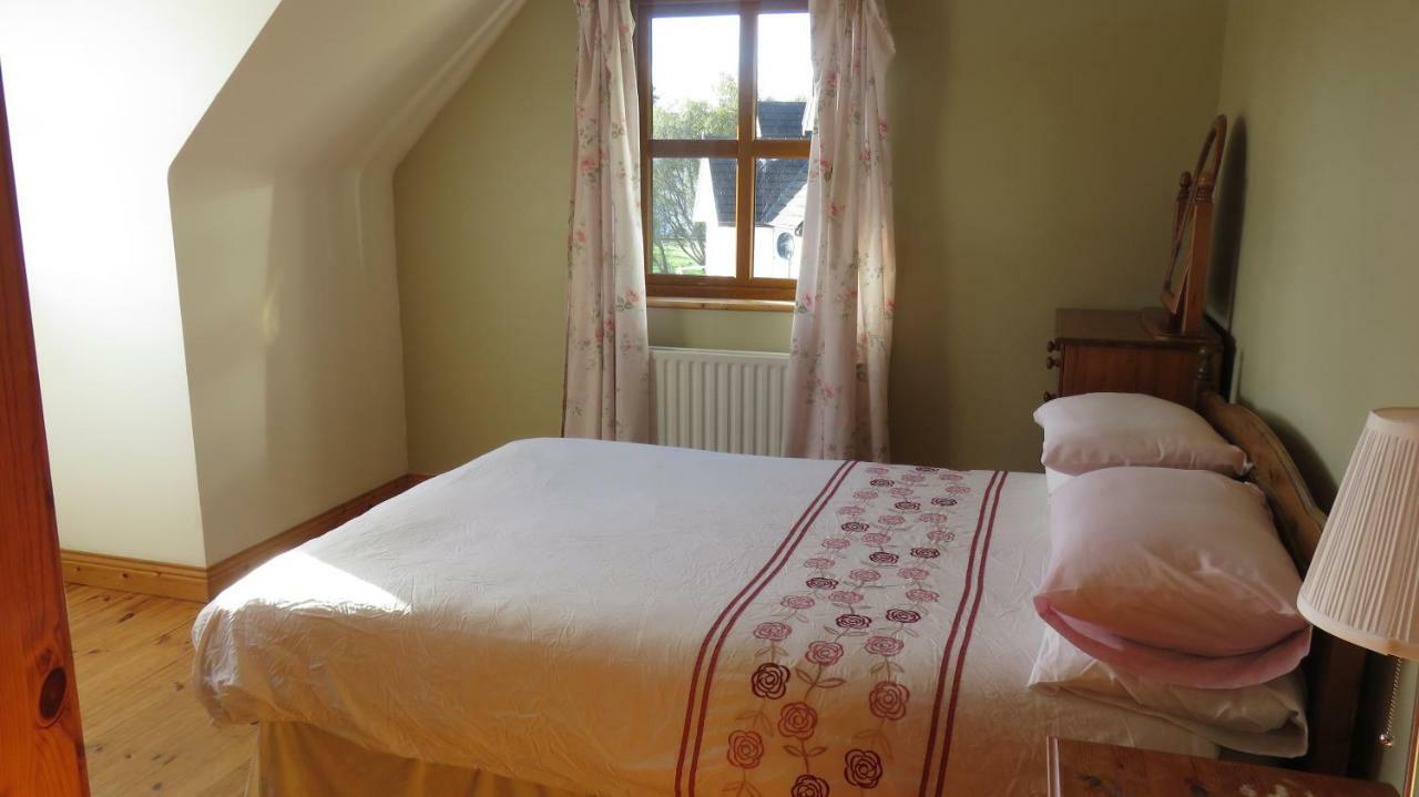 Heatherhill Farm Cottage In Letterfrack Beside Connemara National Park Ngoại thất bức ảnh